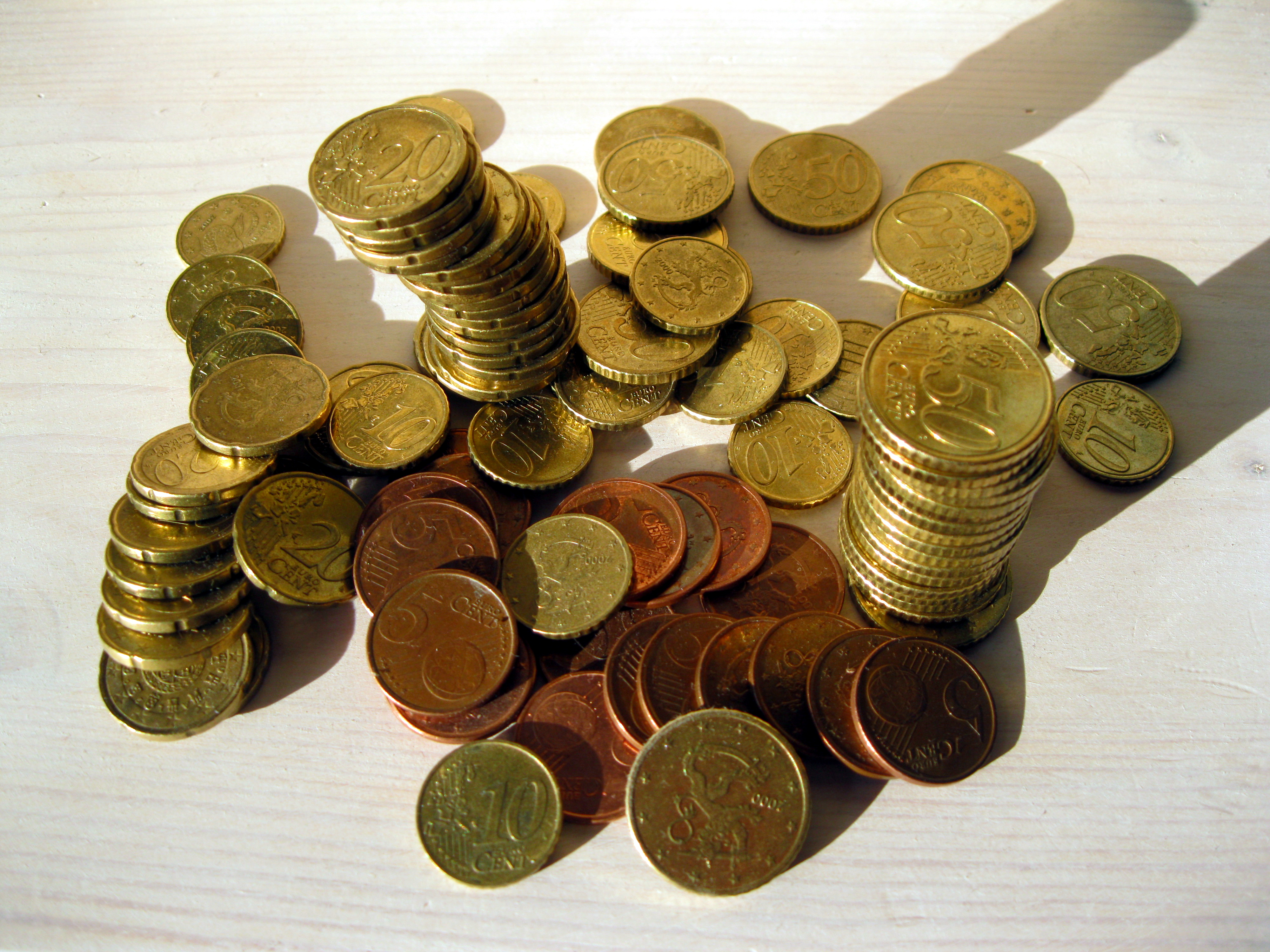 https://upload.wikimedia.org/wikipedia/commons/0/0d/Euro_cents